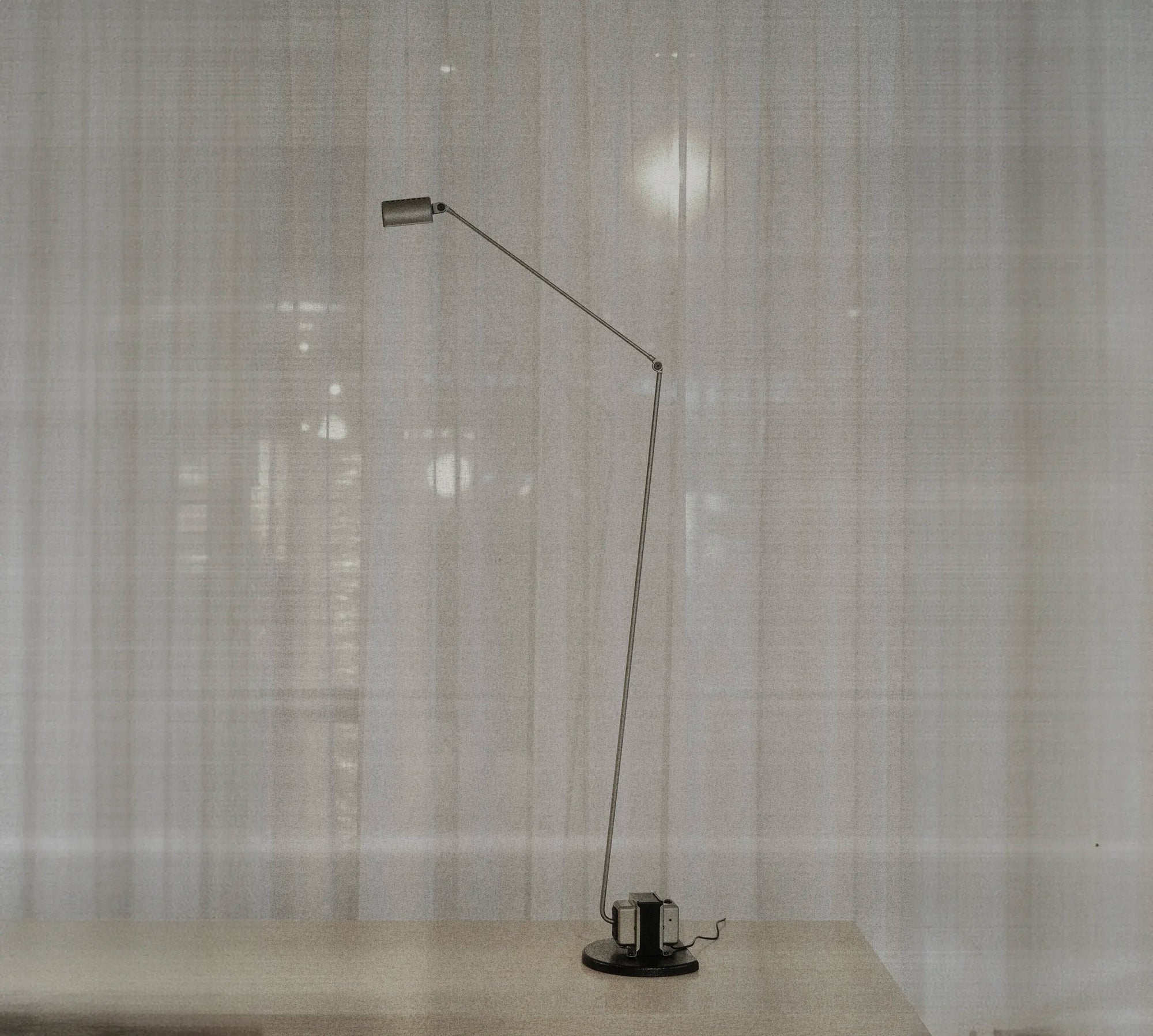 Lumina Daphine Terra Anniversary Edition gulvlampe i spesialfarge laget for Expo Novas 60-årsjubileum, nummerert og eksklusiv utgave.