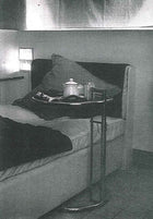 Classicon ikonisk sidebord med justerbar høyde, design av Eileen Gray