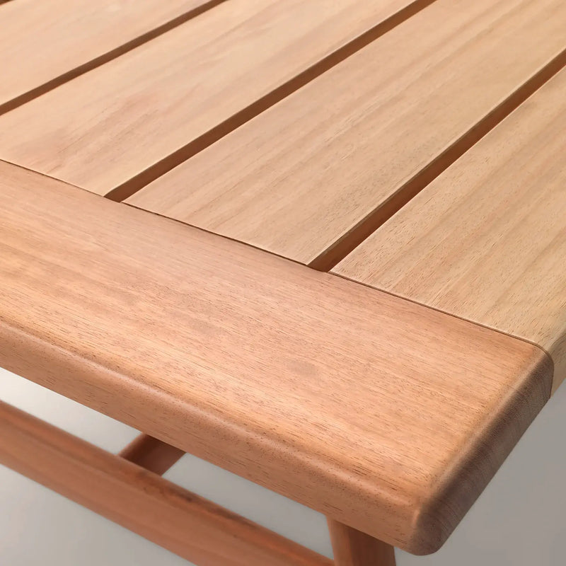 Flexform Desco Outdoor sofabord, detalj av iroko-bordplaten
