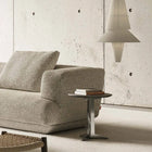 Flexform Loungescape sofa, detalj av sofaen i et stuemiljø