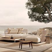 Flexform Oasis Outdoor sofa, i et utendørsmiljø