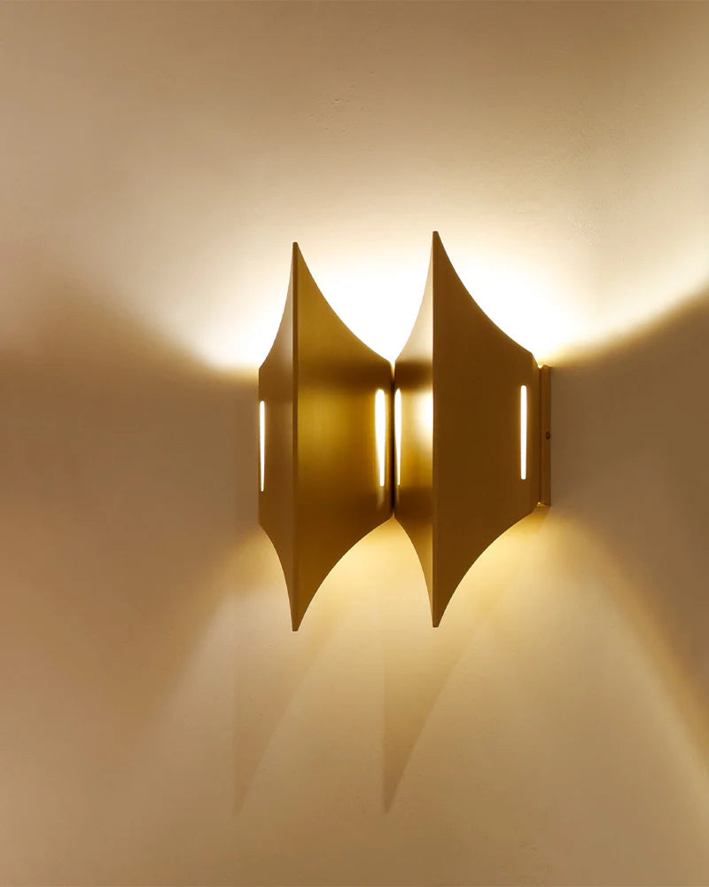 LYFA Gothic Vegglampe II