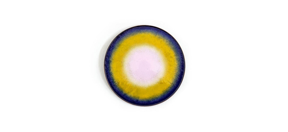 Moroso Mangiafuoco Sidebord: gul emaljert bordplate sett ovenfra