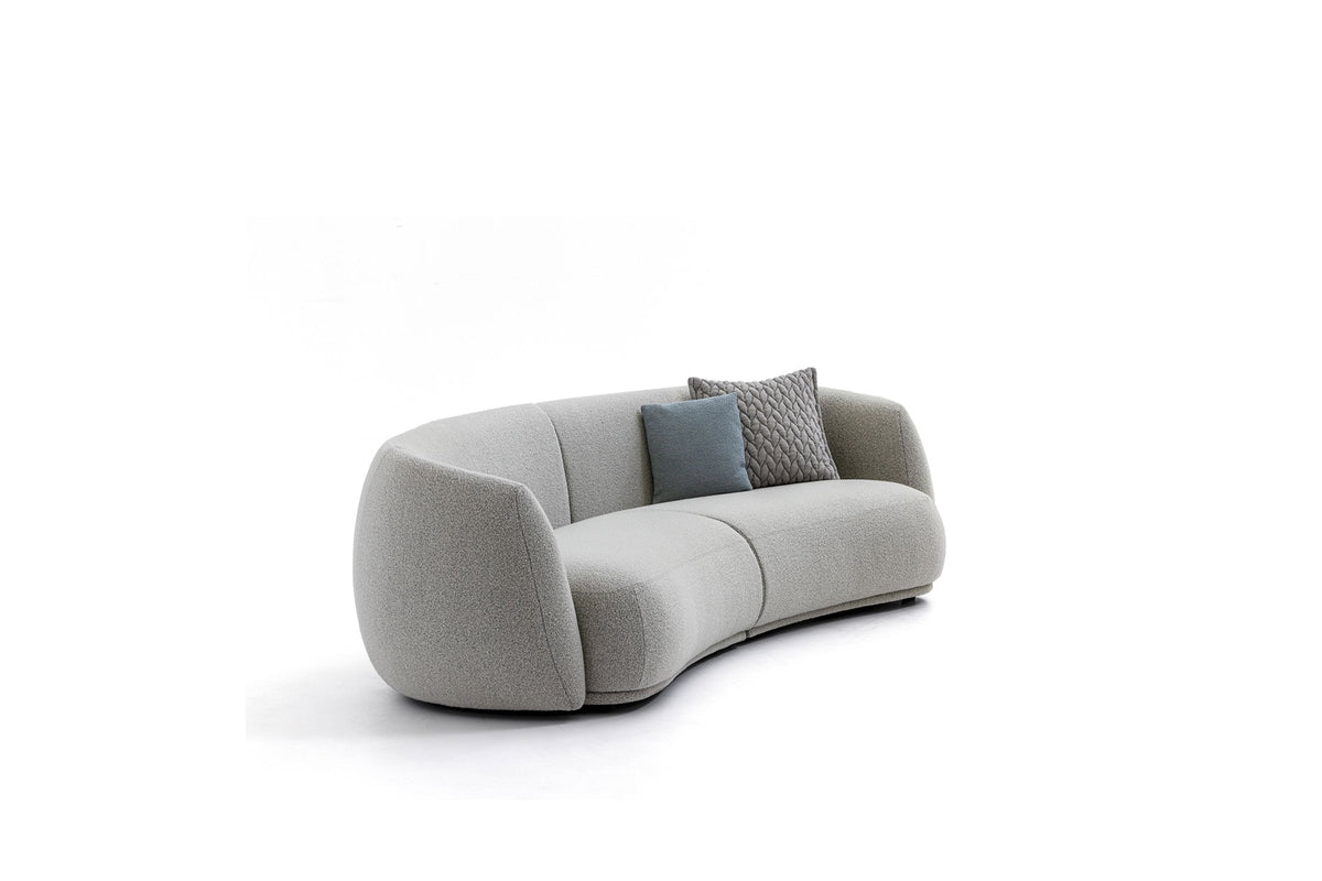 Moroso Pacific Sofa: grå sofa sett skrått forfra