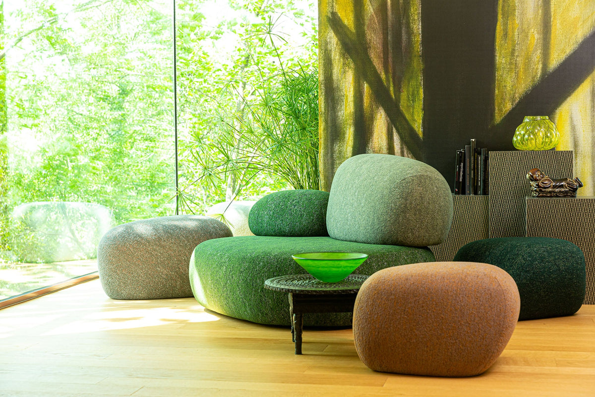 Moroso Pebble Rubble Modulsofa: grønt sittemøbel i interiør