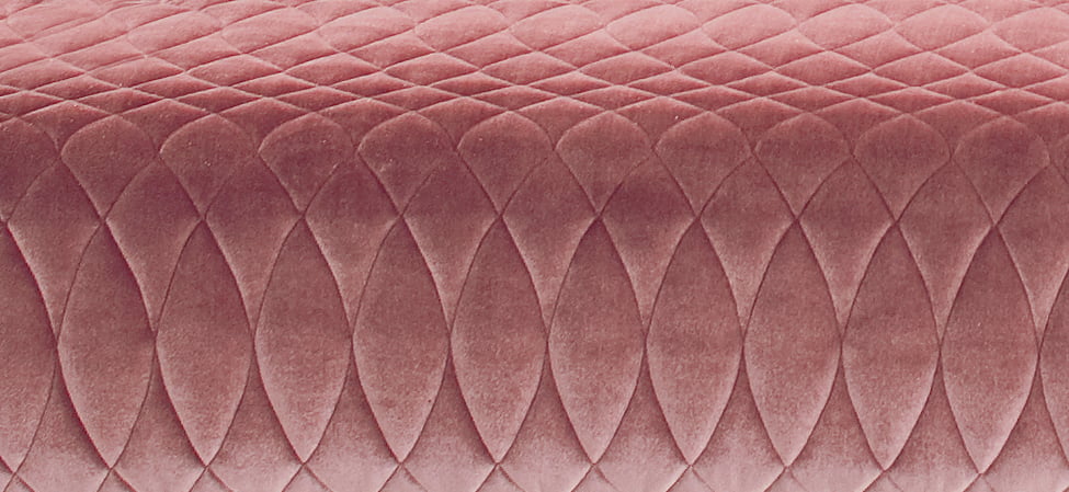 Moroso Redondo Sofa, detalj av rosa vattert tekstil