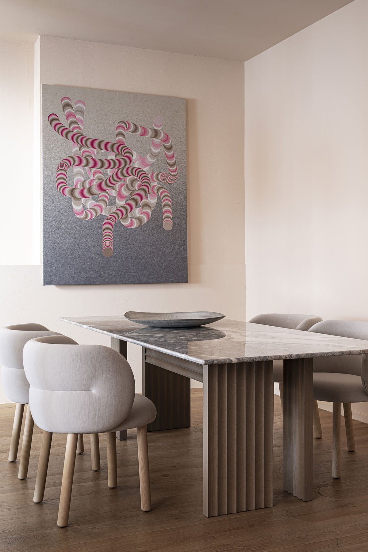 Moroso Rows Spisebord: spisebord i lyst interiør