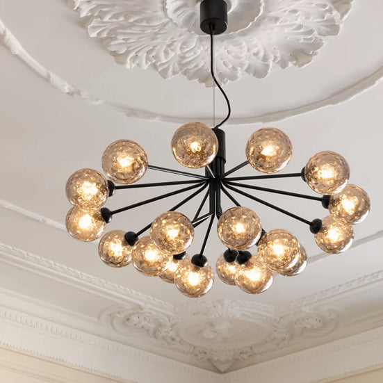 Nuura apiales 18 taklampe i sort med optiske glass 