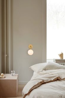 Nuura apiales vegglampe
