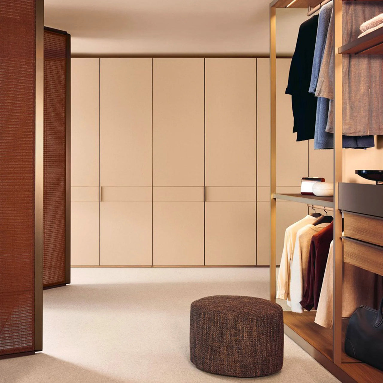 Poliform Senzafine garderobe som walk-in-garderobe