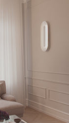 Sasi Large Silver vegglampe fra Nuura 