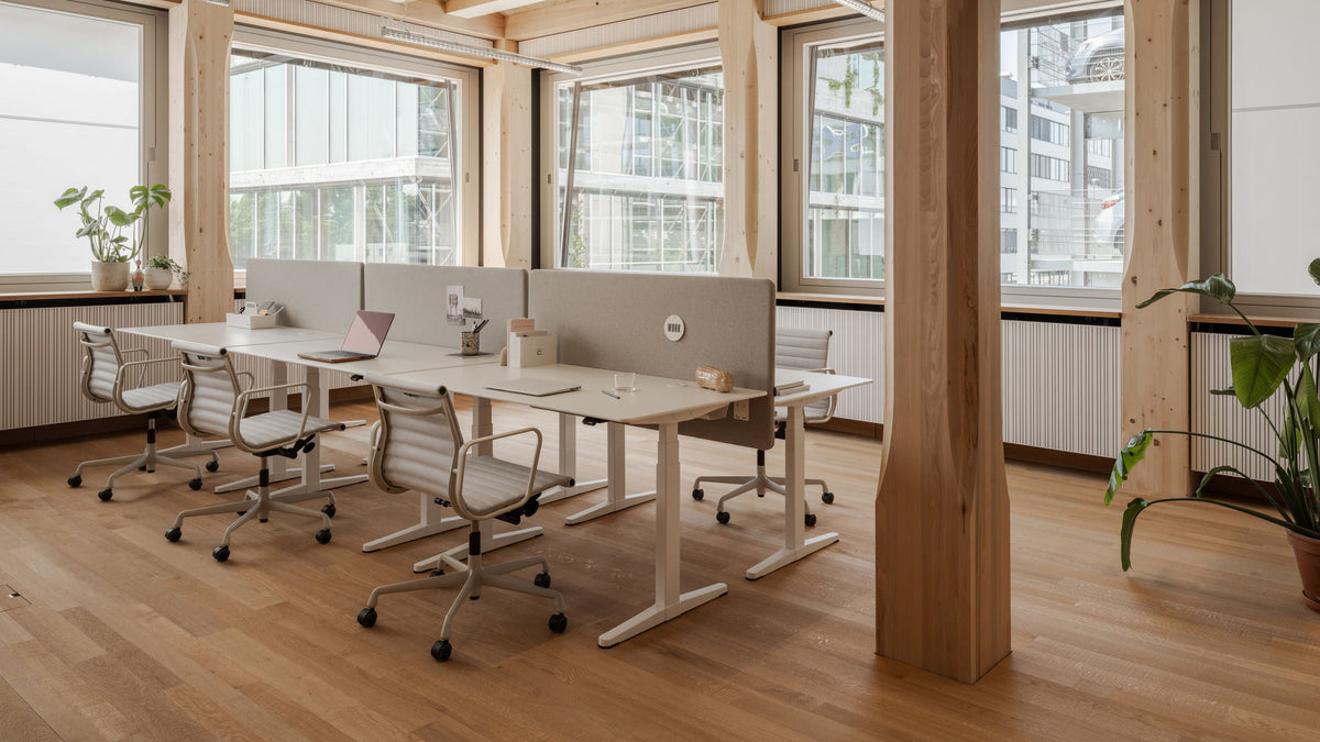 Aluminium EA 117/118/119 kontorstol fra Vitra, produktfoto