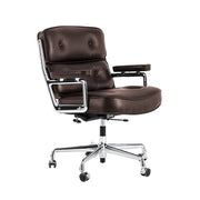 Lobby Chair ES 104 fra Vitra i brunt skinn