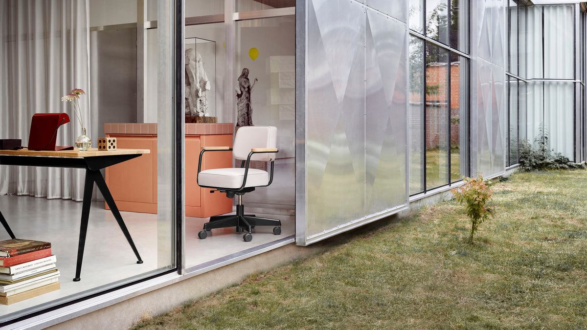 Fauteuil Direction Pivotant kontorstol fra Vitra, bilde fra serien