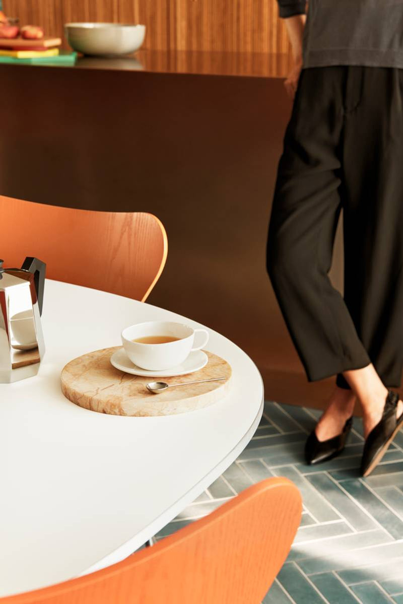 Superellipse B617 Spisebord