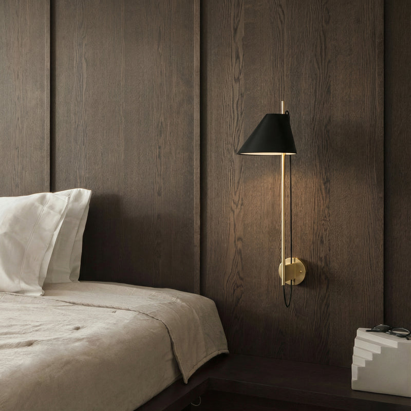 Yuh Vegglampe - Utstillingsmodell